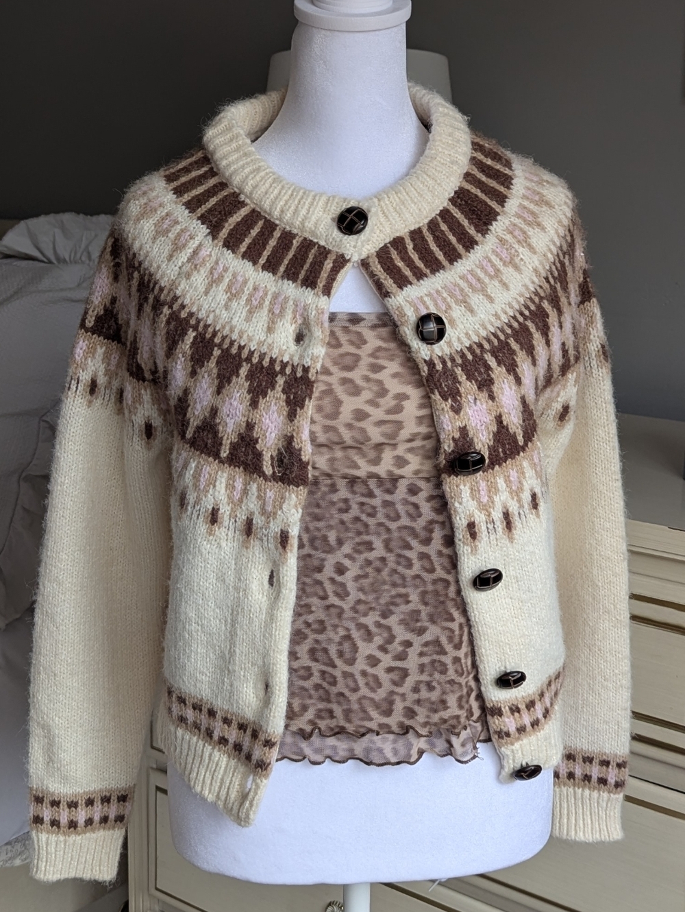 Cream and brown cardigan, xs, freshman 1996